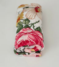 Load image into Gallery viewer, Organic Cotton &amp; Bamboo Swaddle - Gardenia
